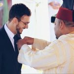 Le chanteur marocain Saâd Lemjarred décoré par son roi. D. R.